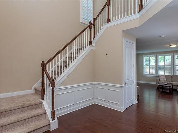 4th image of 208 S Fork Ln
