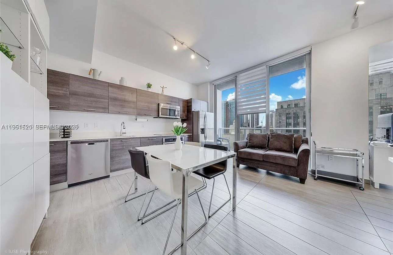 1 bed, 1.0 bath, 430 sqft, $2,700 — Photo 1