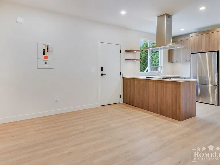 18113 57a Ave #GARDEN — Photo 8