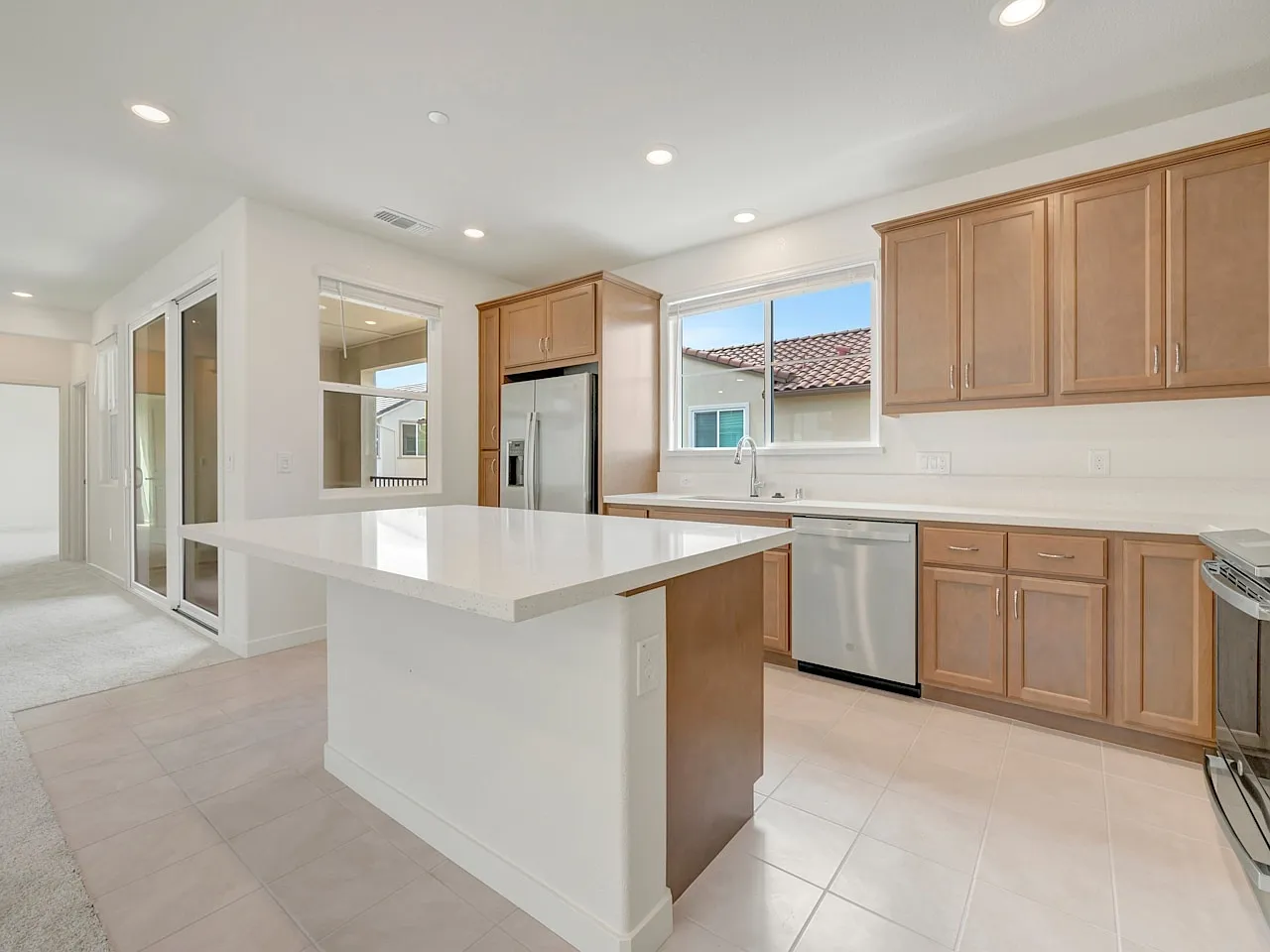 3 bed, 1566 sqft, $2,950 — Photo 4