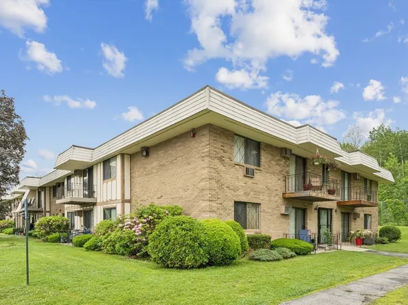 395 Merrimack St APT 35, Methuen, MA 01844
