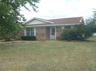 107 Wolf Cir, Graham, TX 76450