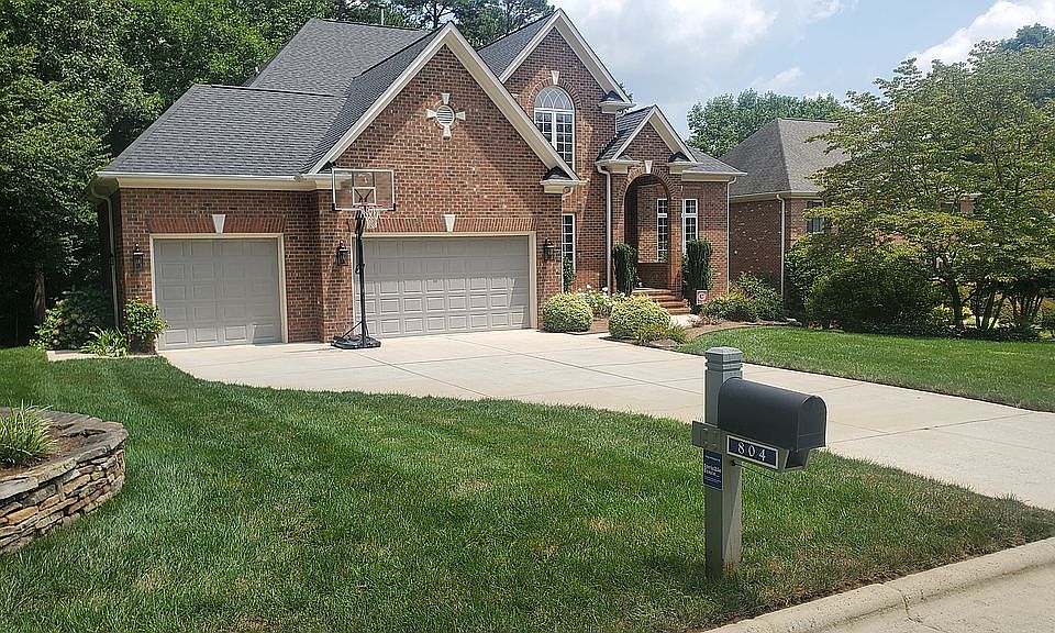 1st image of 804 Glendevon Ct S