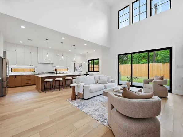 10422 Bassoon Dr, Houston, TX 77025