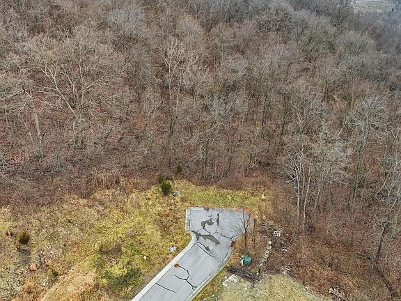 3rd image of 3274 Lookout Valley