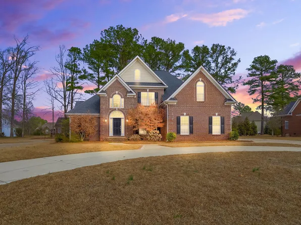 360 Kimberwicke Dr, Fayetteville, NC 28311