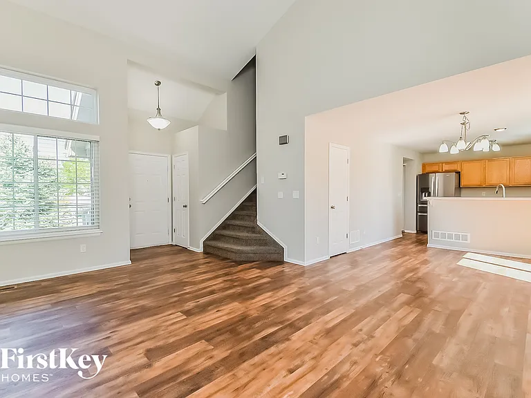 4663 Bittercreek Dr — Photo 3