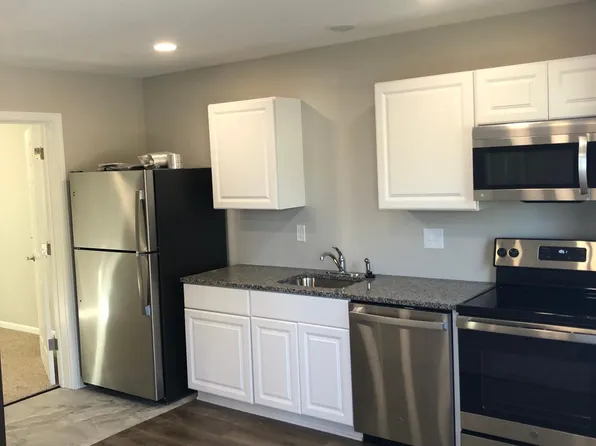 558 S Lincoln Ave #A, Marshall, MO 65340