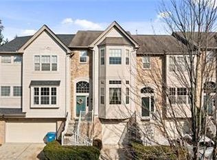 4061 Waterford Dr, Center Valley, PA 18034
