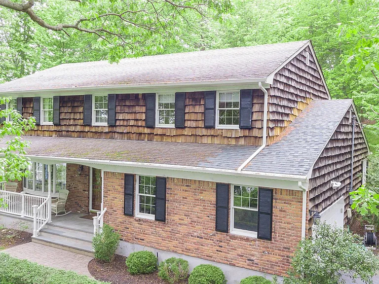 451 River Rd — Photo 1