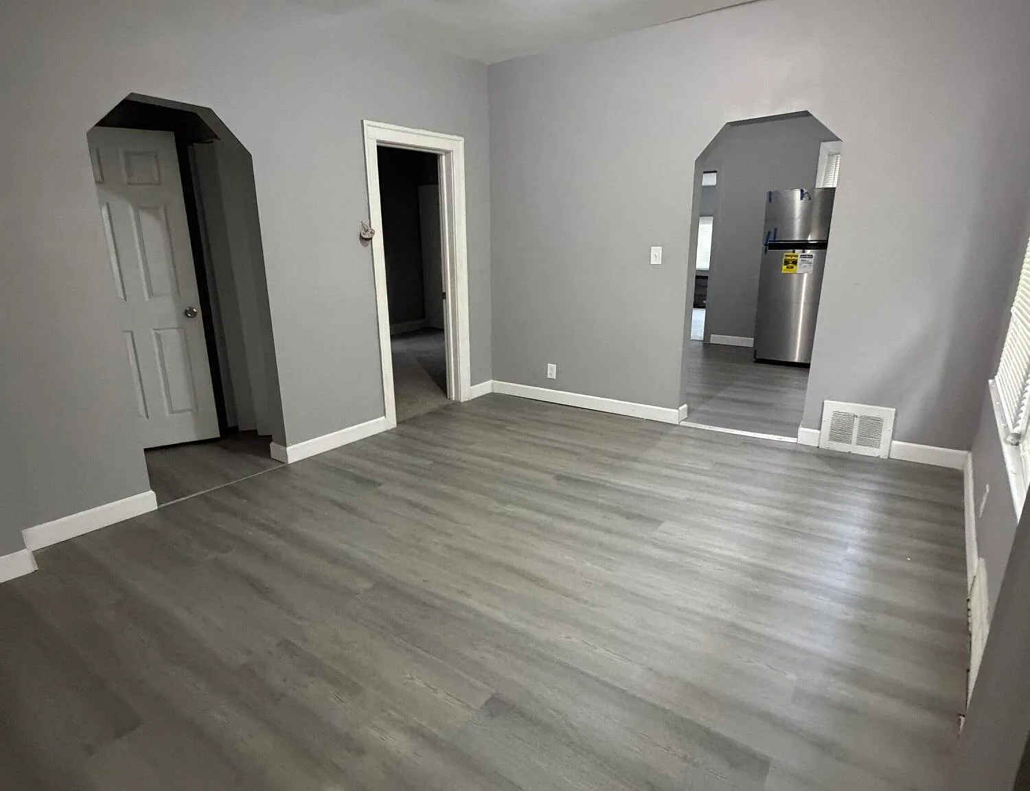 2 bed, 1.0 bath, 1056 sqft, $1,200 — Photo 4