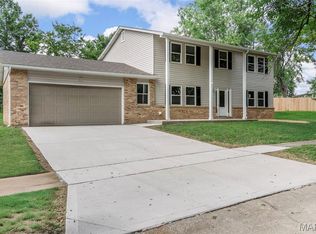3009 Sugar Mill Ct, Saint Louis, MO 63129