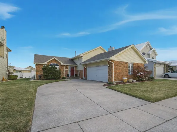 18641 Cedar Ave, Country Club Hills, IL 60478