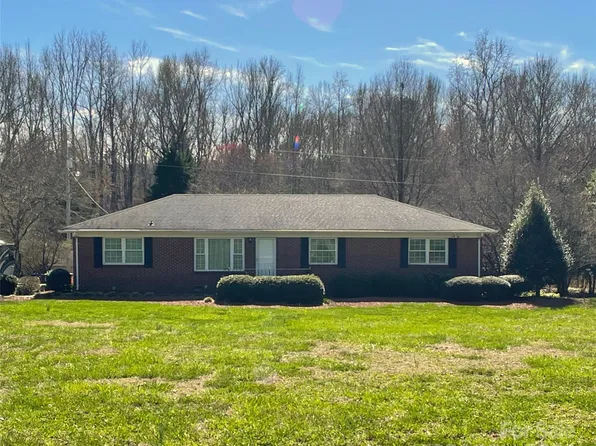 306 Weddington Rd, Matthews, NC 28104