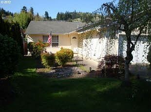 Don\'t miss out on this lovely home