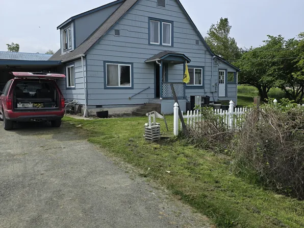 682 Kemp St, Port Angeles, WA 98362