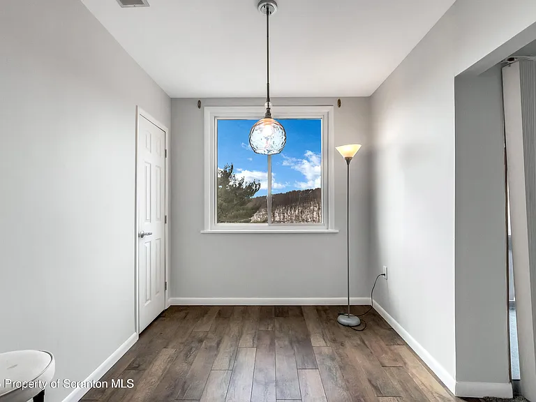 1711 Summit Point — Photo 6