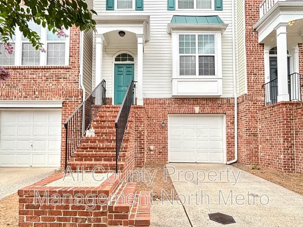 1033 Thornborough Dr, Alpharetta, GA 30004