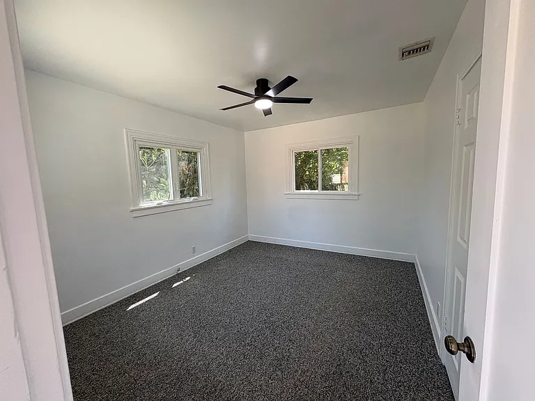 670 Arden Ave — Photo 26