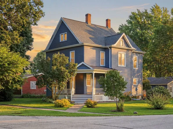 210 Steward St, Steward, IL 60553