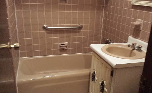 4th image of 2200 38th St