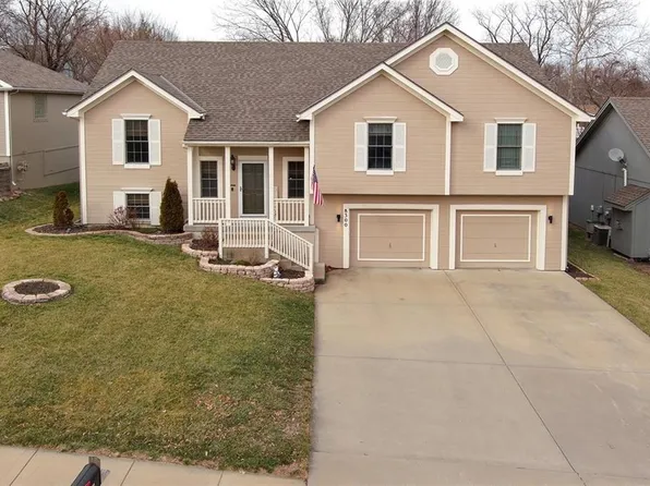 8300 NW 76th Ter, Kansas City, MO 64152