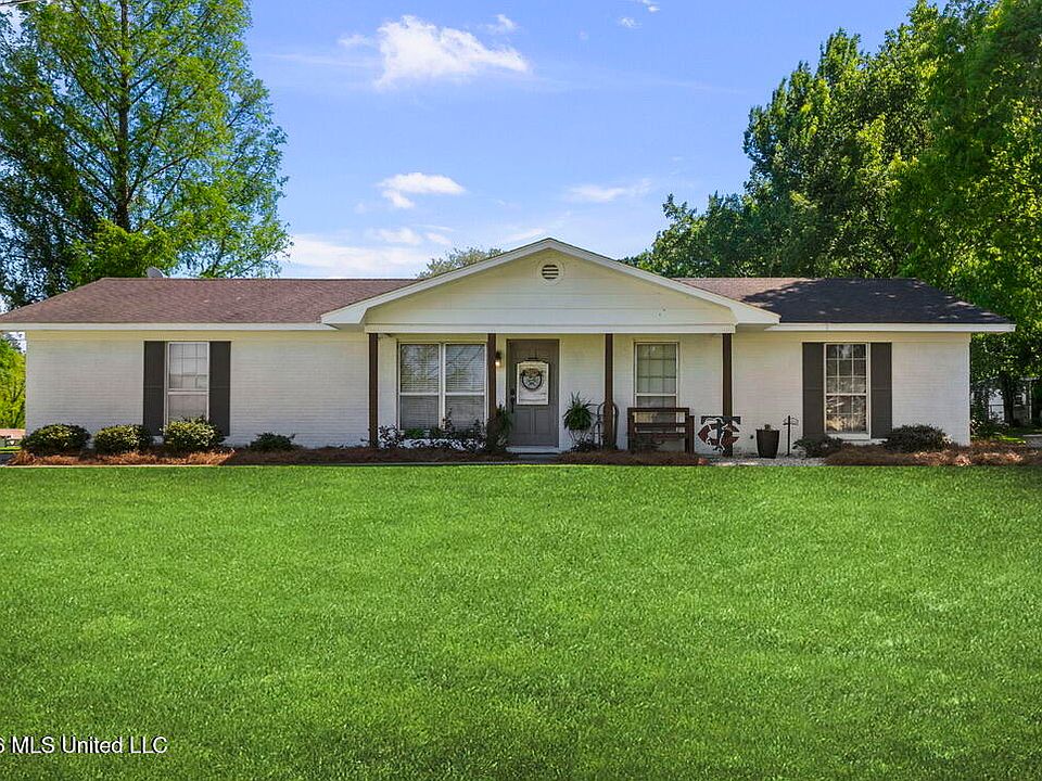 1st image of 303 Cox Ferry Rd