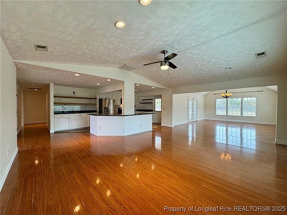 5th image of 1264 Bromley Dr