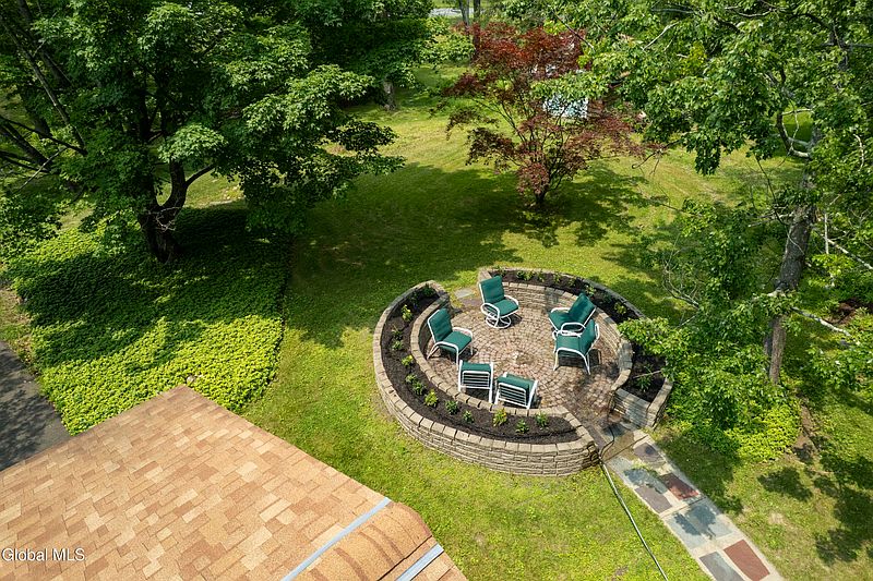 3rd image of 84 Climer Circle