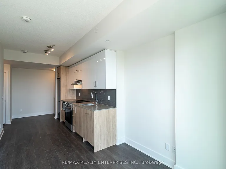188 Fairview Mall Dr #908 — Photo 20