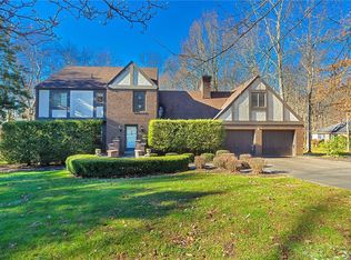 1417 Breakneck Rd, Connellsville, PA 15425