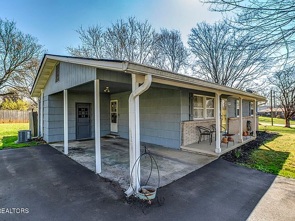 3rd image of 3029 Walridge Rd