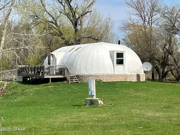 15263 75th St NE, Grafton, ND 58237