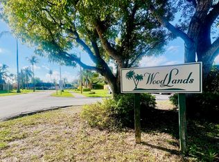 126 Woodland Rd, Palm Springs, FL 33461