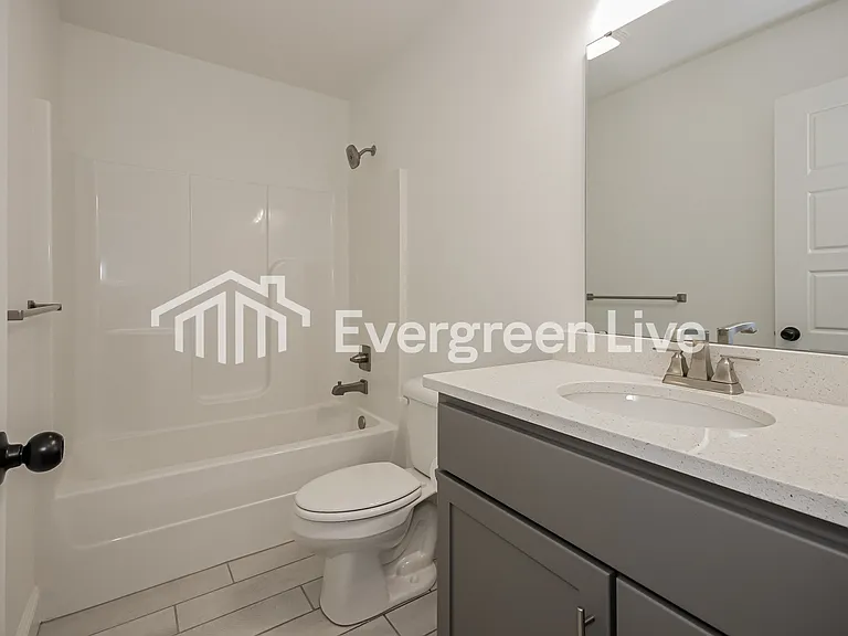 5907 Hoover St — Photo 9