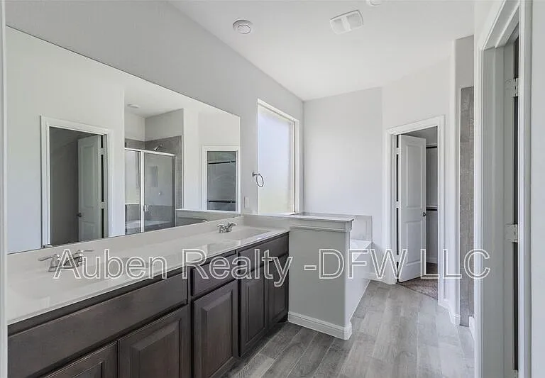 1343 Fox Hollow Rd — Photo 19