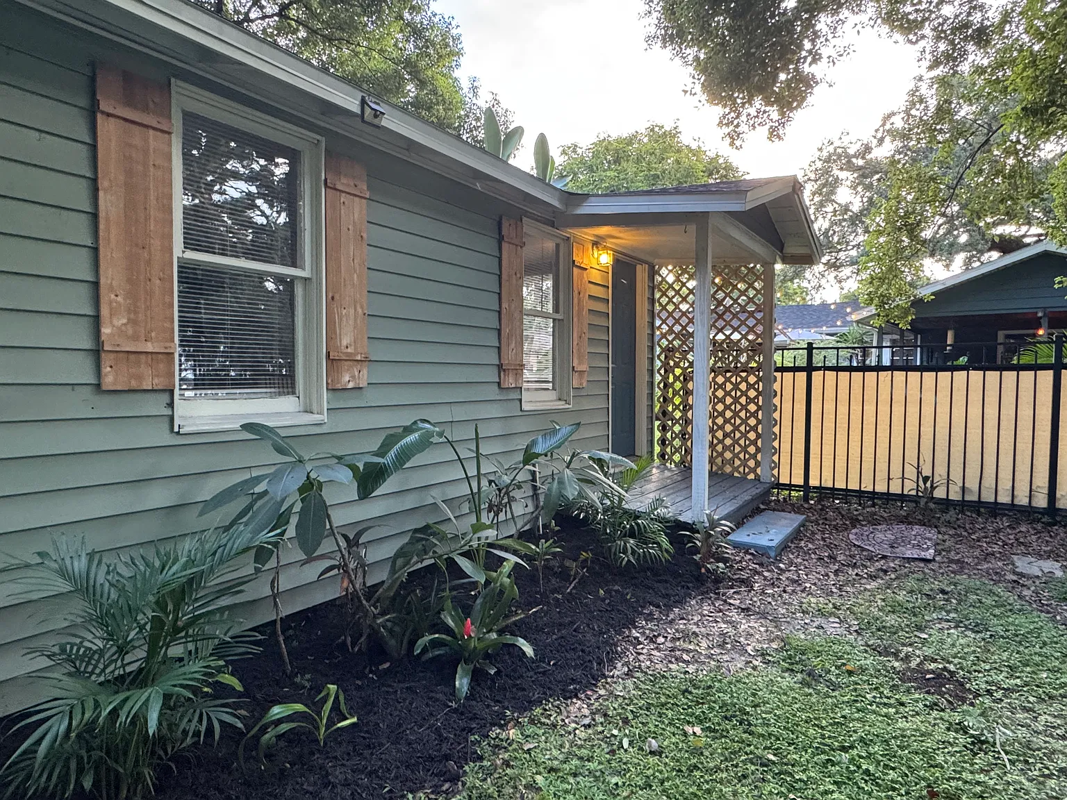 3220 Alamo Dr — Photo 1