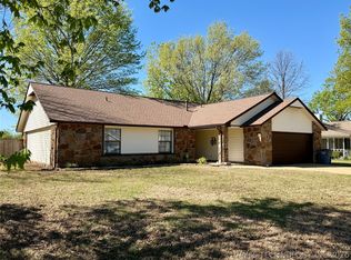 1807 SW 4th St, Wagoner, OK 74467