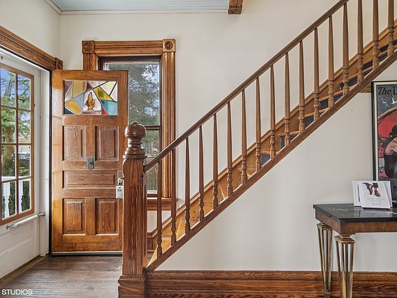 3rd image of 244 N Benton St