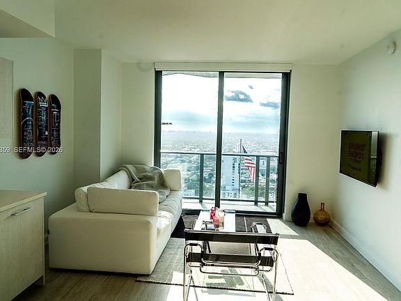 3rd image of 55 SW 9th St #3607