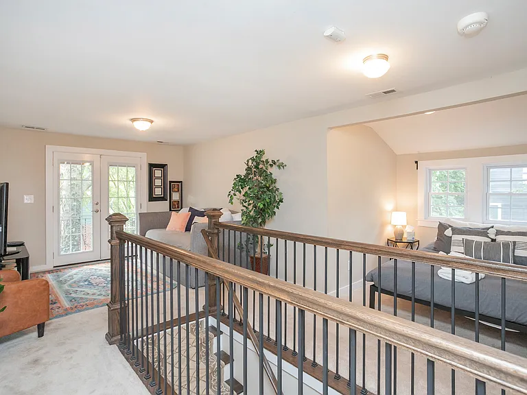 1009 Iverson Ave — Photo 14