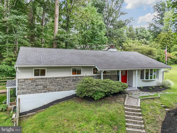 1227 Hunt Club Ln, Media, PA 19063