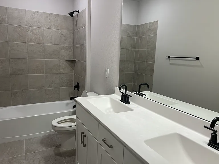 7101 Cole Ln — Photo 3