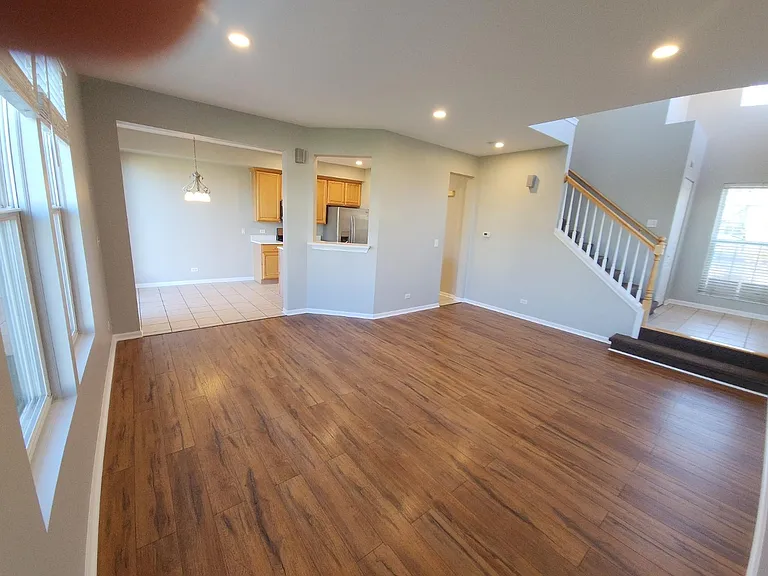 3279 Bromley Ln — Photo 9