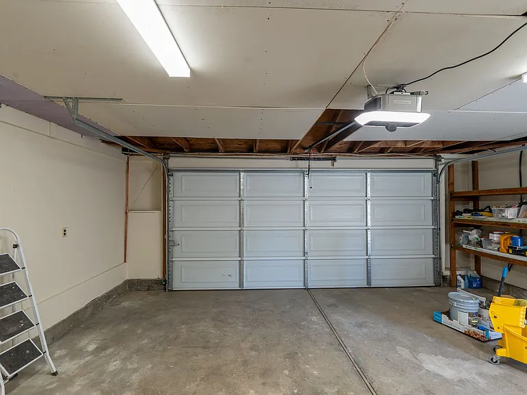 1525 Jasmine Way — Photo 24