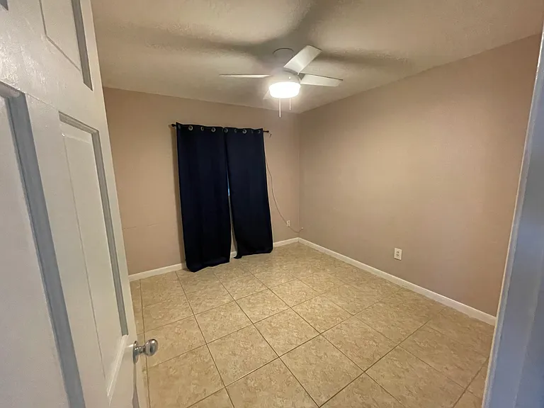 18865 SW 95th Ave — Photo 5