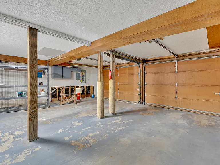 4051 Shell Rd — Photo 46