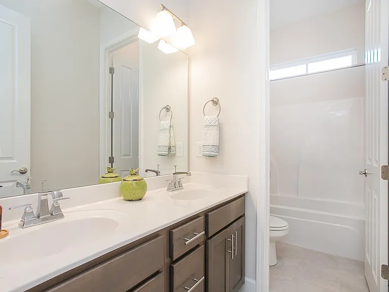 605 Quiet Cir — Photo 12