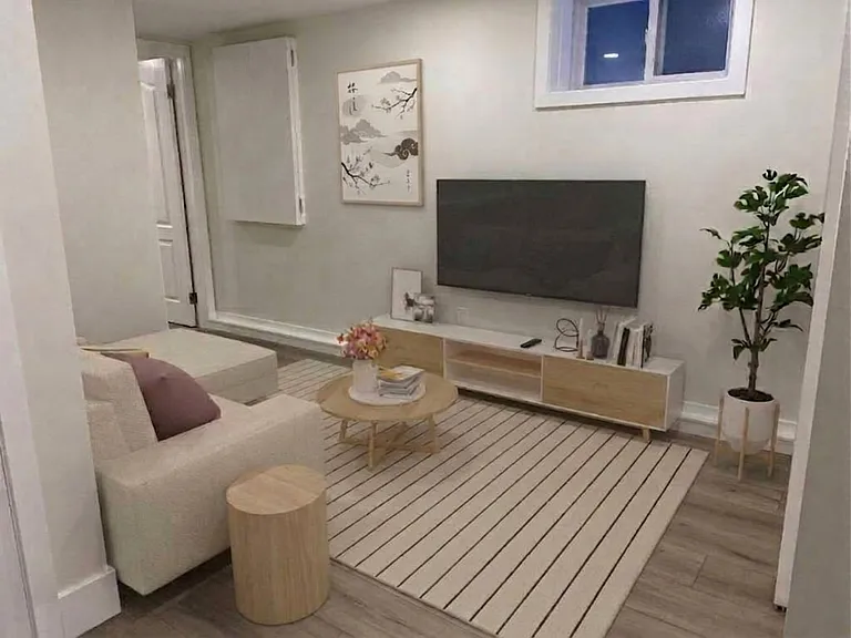 671 Crawford St #BASEMENT — Photo 1