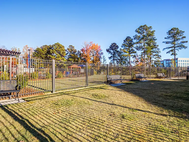 IMT Edgewater — Photo 20